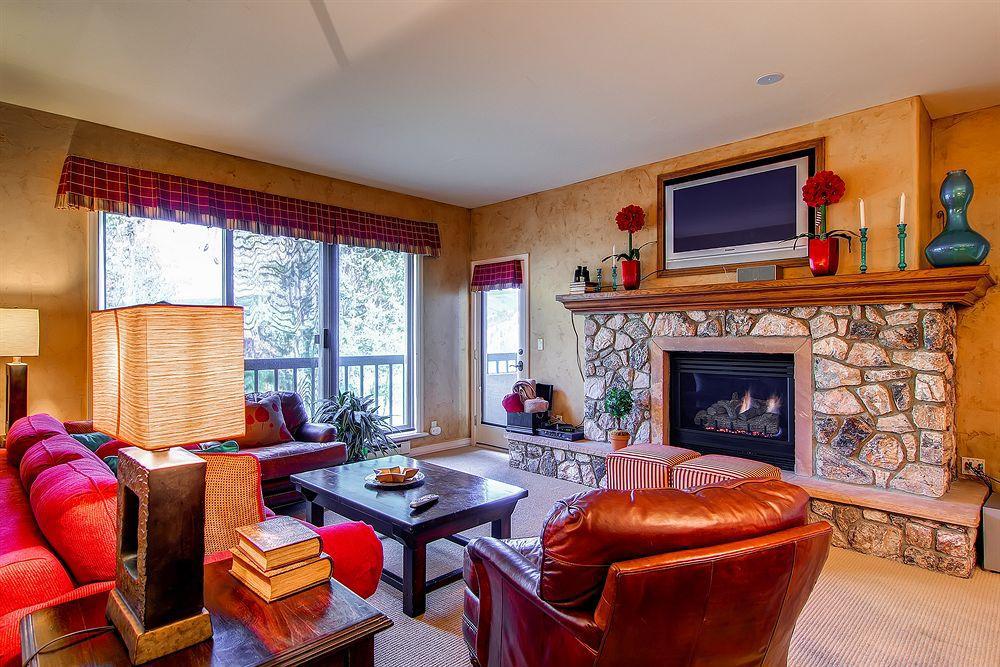 Borders Lodge By East West Hospitality Beaver Creek Esterno foto