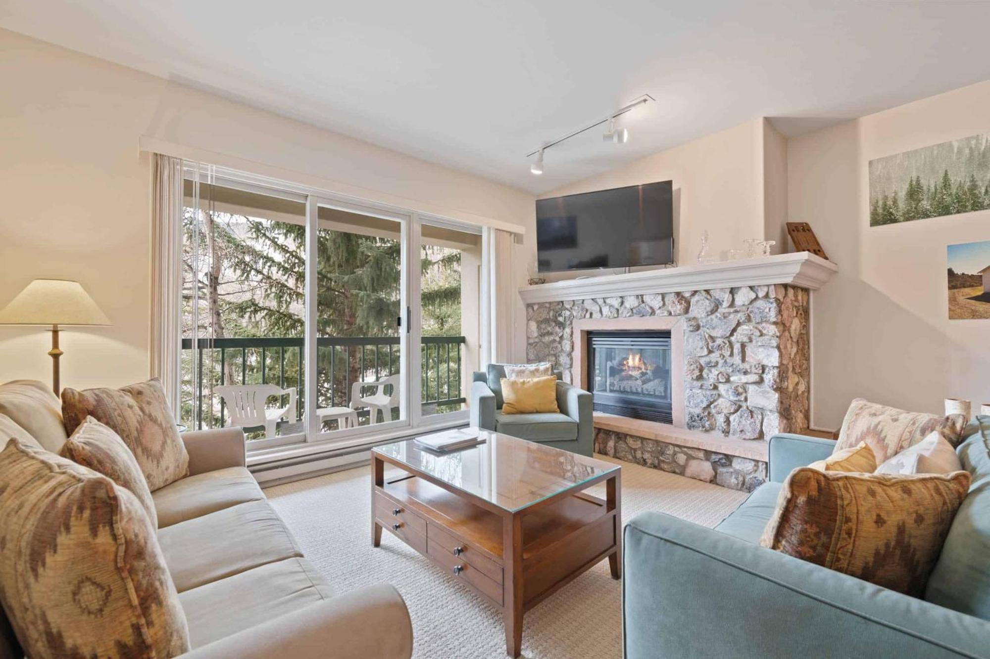 Borders Lodge By East West Hospitality Beaver Creek Esterno foto