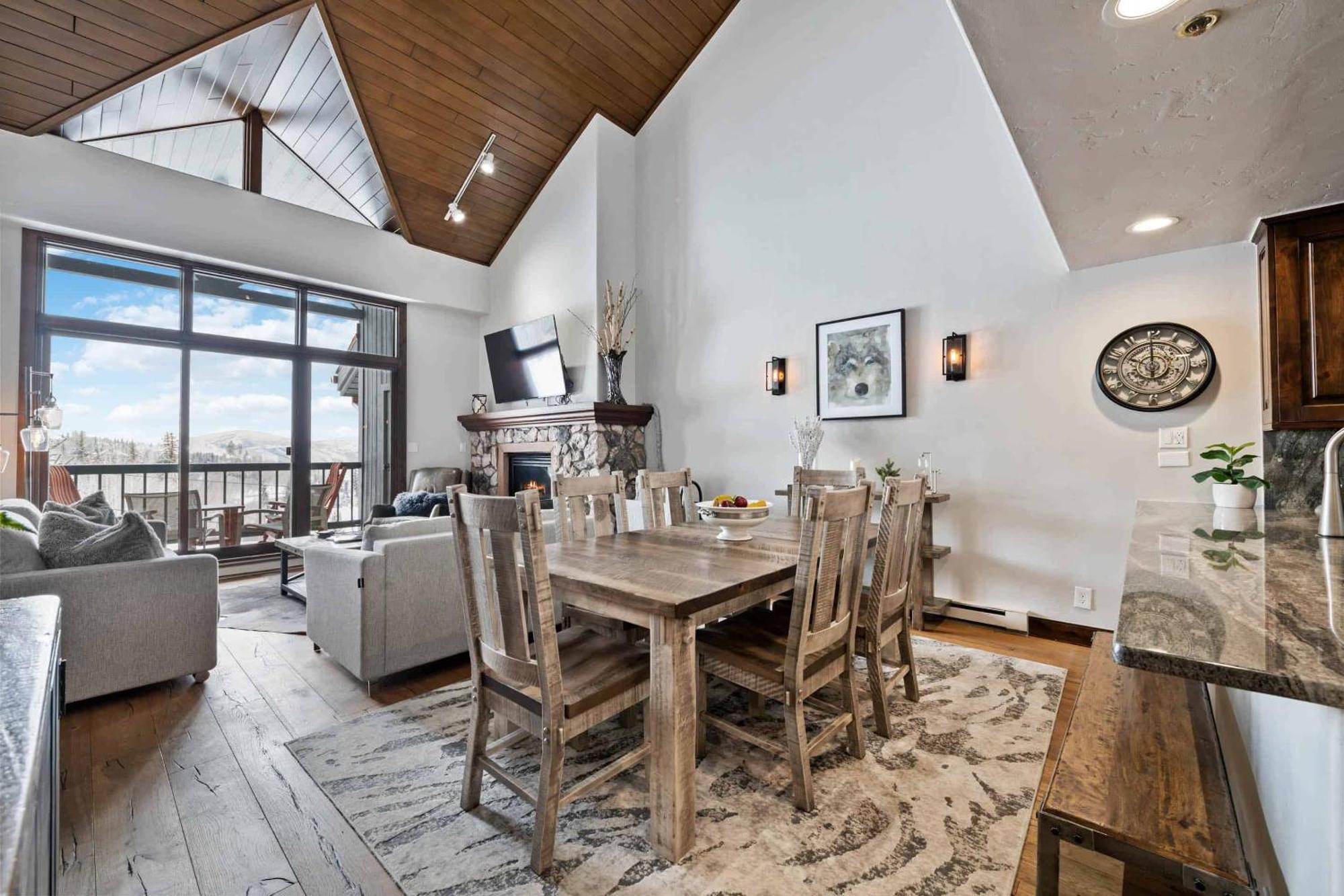 Borders Lodge By East West Hospitality Beaver Creek Esterno foto