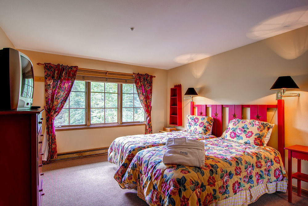 Borders Lodge By East West Hospitality Beaver Creek Esterno foto