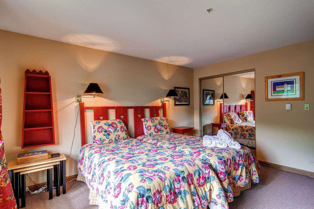 Borders Lodge By East West Hospitality Beaver Creek Esterno foto