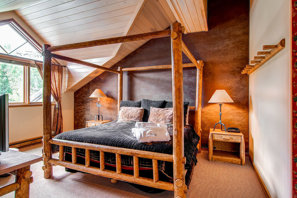 Borders Lodge By East West Hospitality Beaver Creek Esterno foto