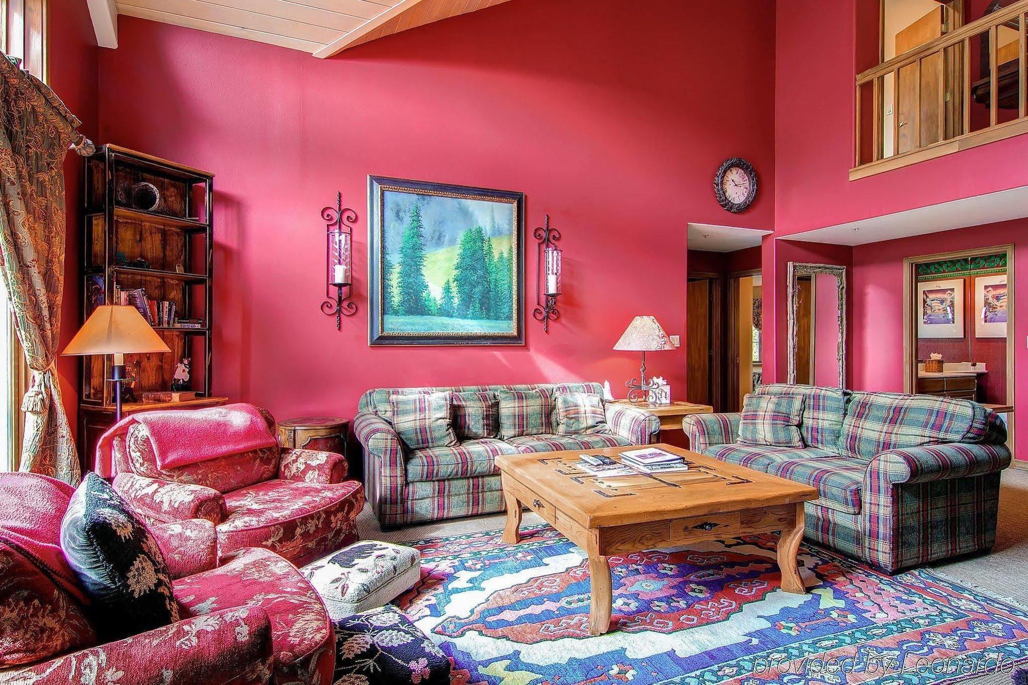 Borders Lodge By East West Hospitality Beaver Creek Esterno foto