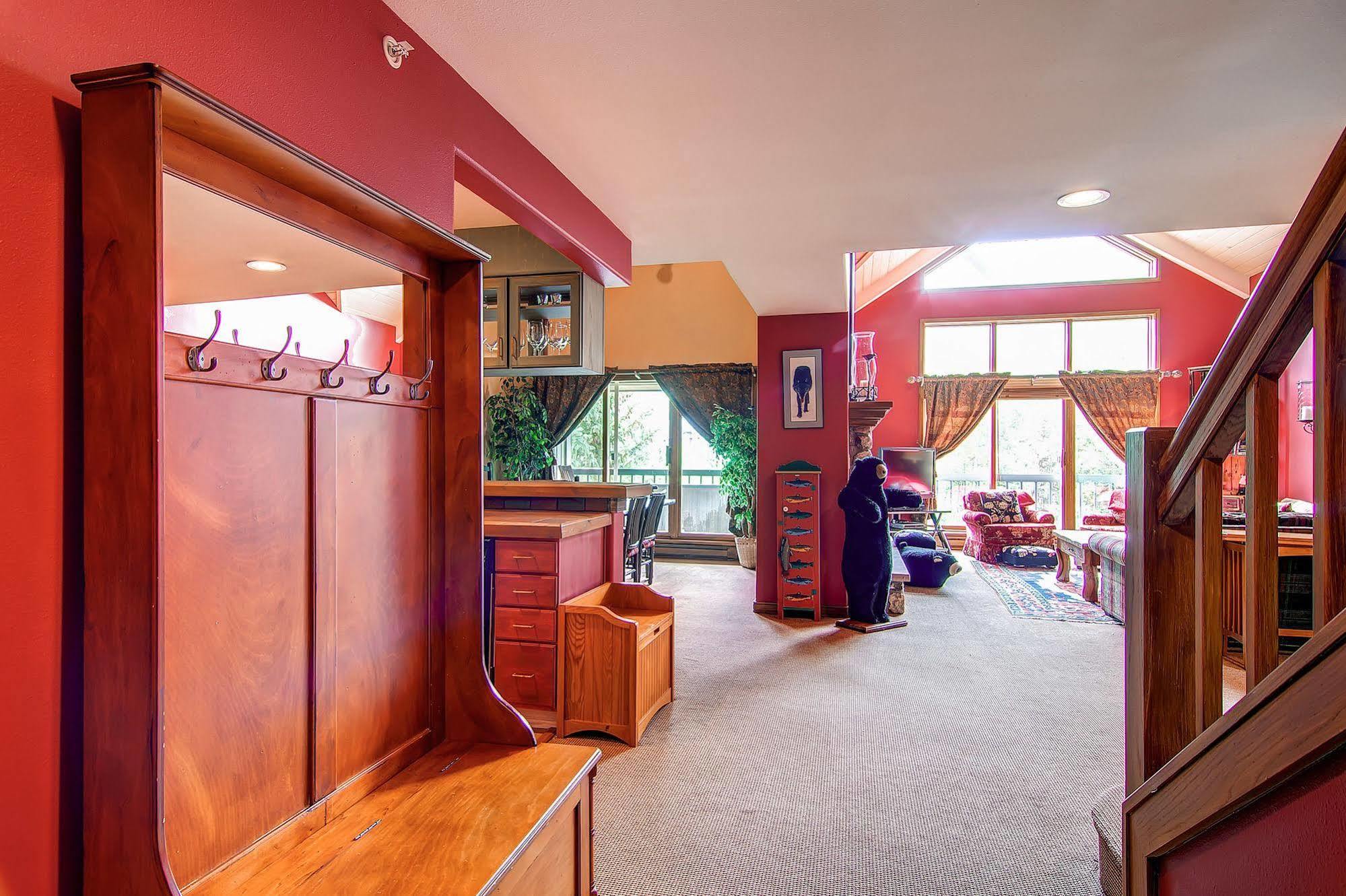 Borders Lodge By East West Hospitality Beaver Creek Esterno foto