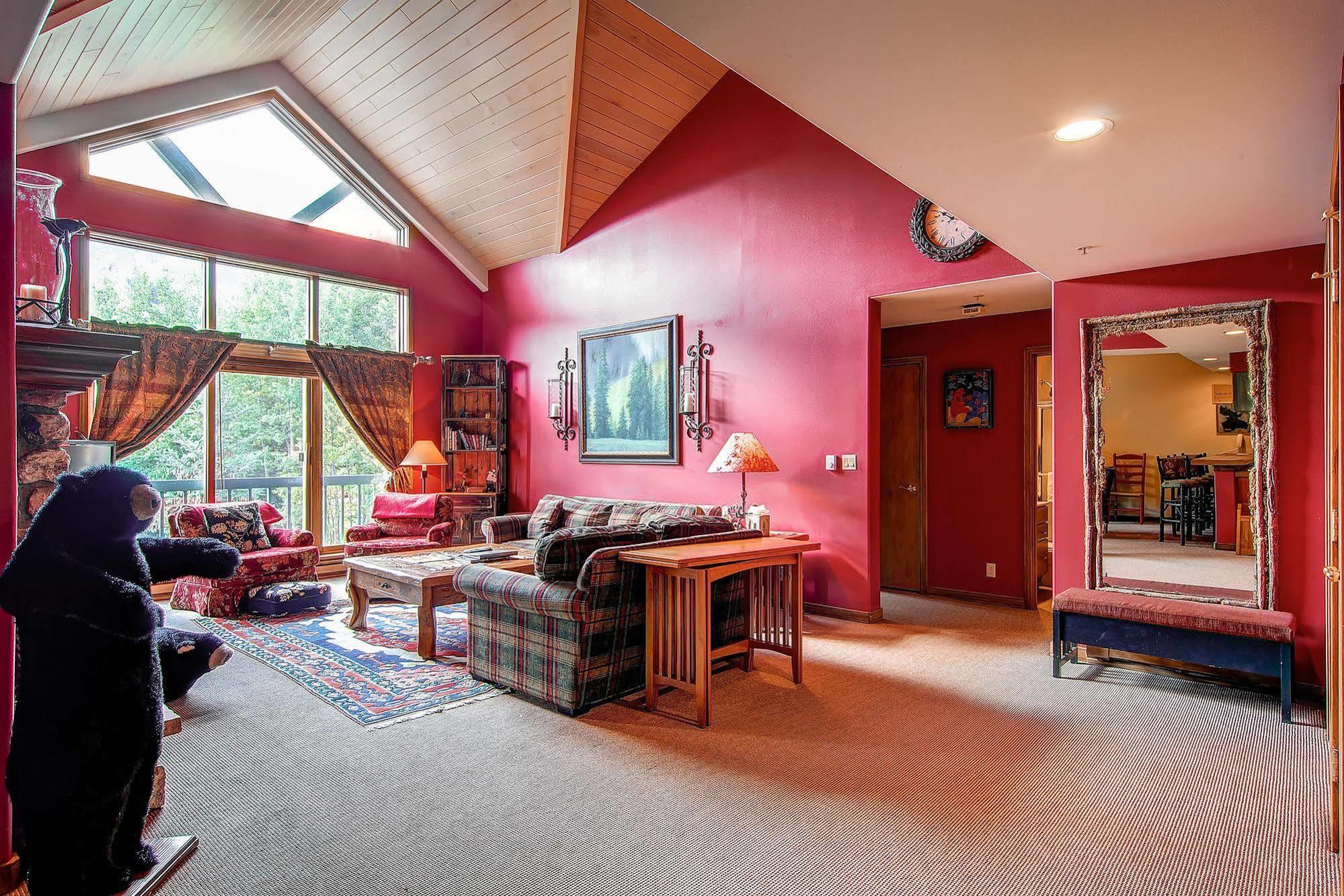 Borders Lodge By East West Hospitality Beaver Creek Esterno foto